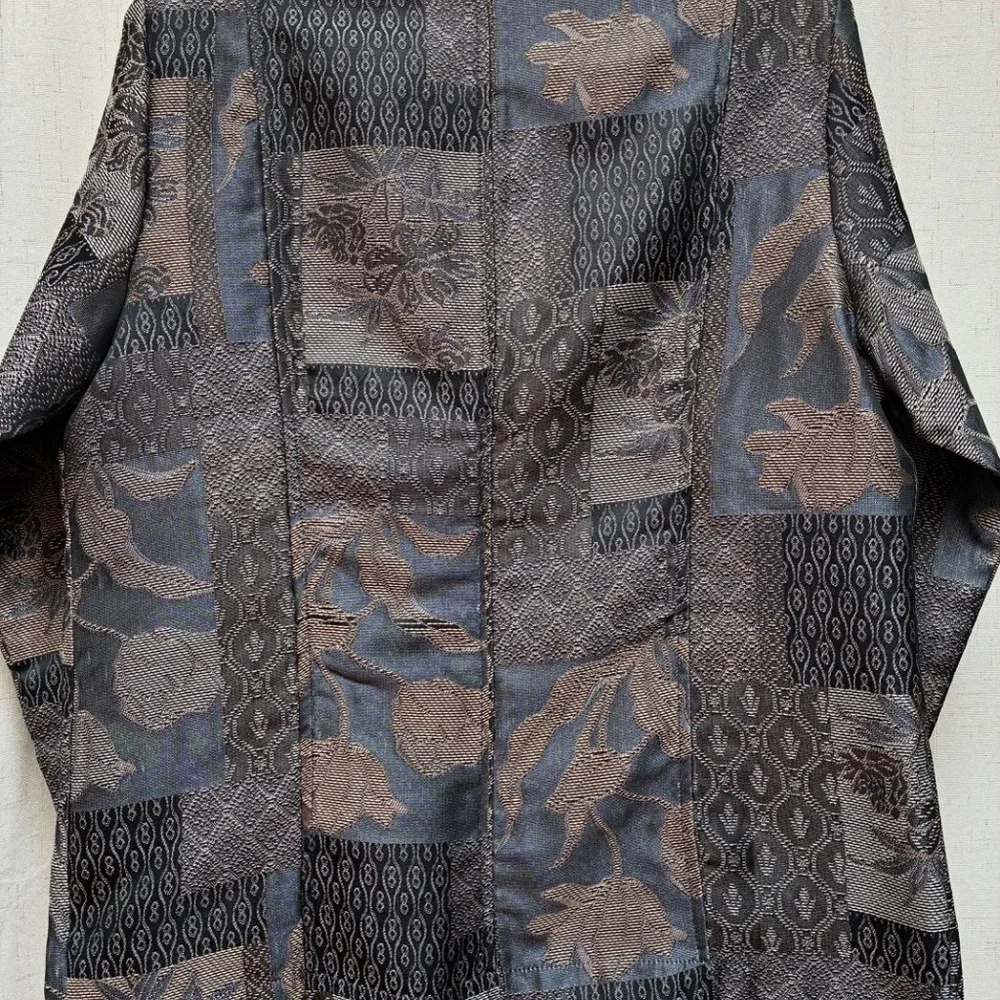 Asian Inspired Button Up Top - Picture 4 of 6